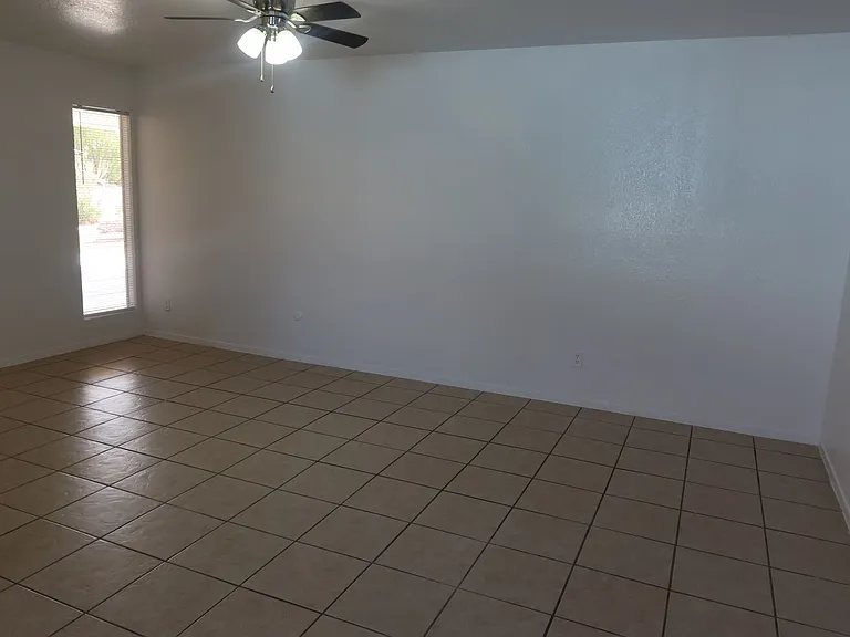 3827 Olympic Ave — Photo 4