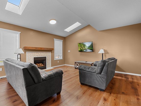 4th image of 1102 Southern Hills Ln SW