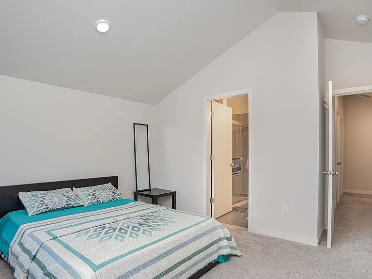 7122 A Beacon Ave S — Photo 14