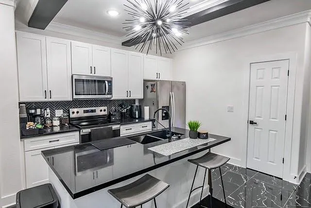 4013 Falls St — Photo 17
