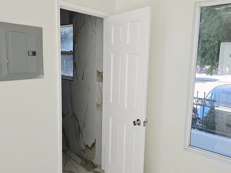 2230 E Ocean Blvd #8 — Photo 12