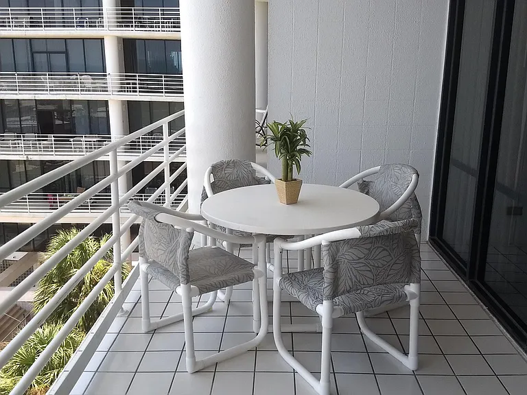 Balcony dining table