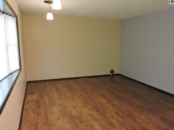 5th image of 6501 N Jefferson St