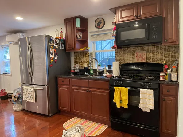 1310 South St #3R, Philadelphia, PA 19147