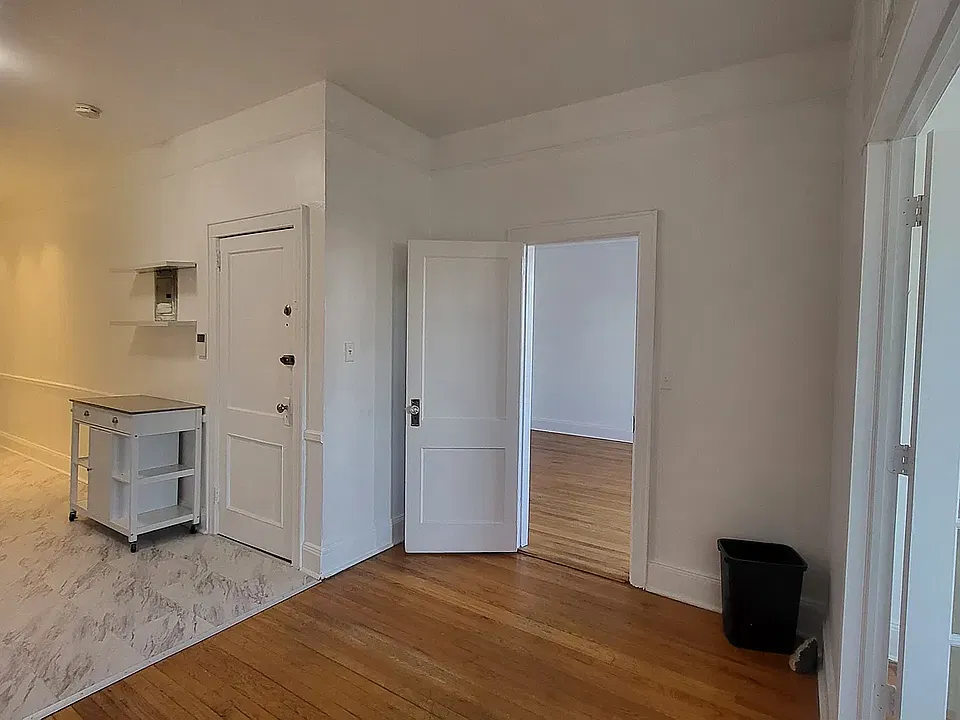 621 Meeker Ave #3A