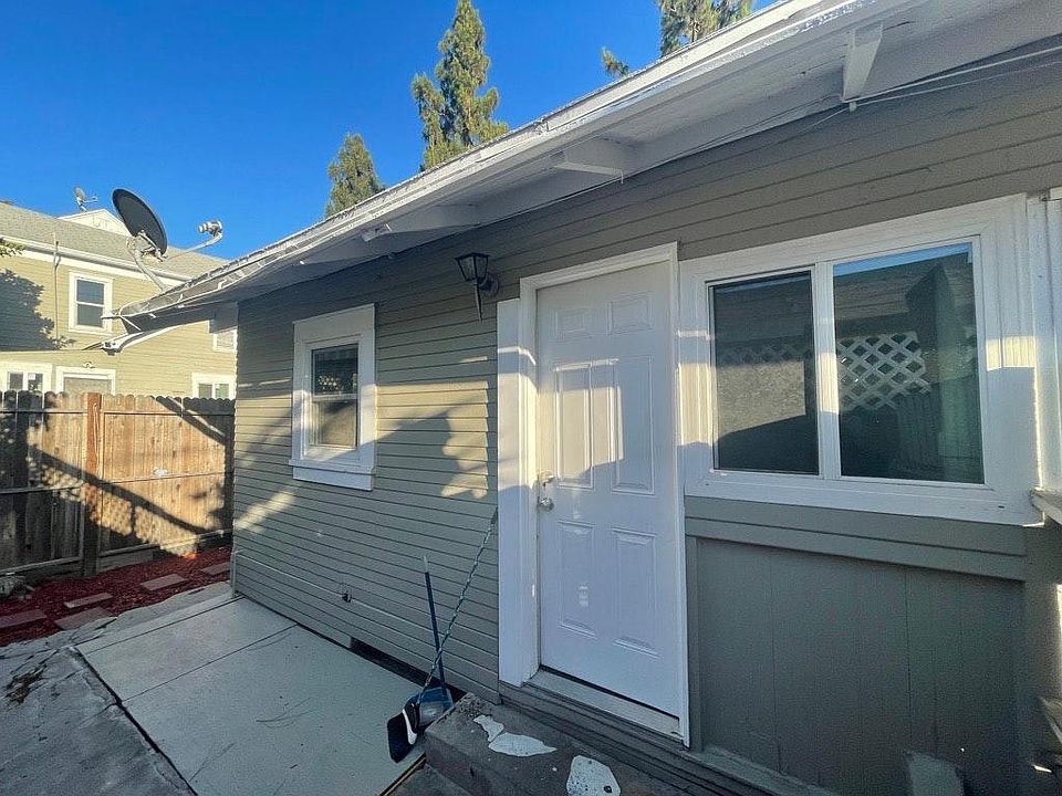 1st image of 222 Cypress Ave #117