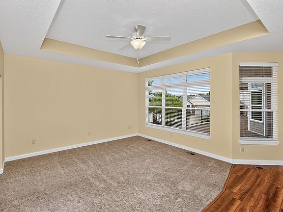 4th image of 2716 SW Westview Ln