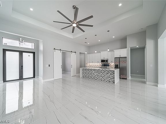 4th image of 509 SW 25th Terrace Cpe