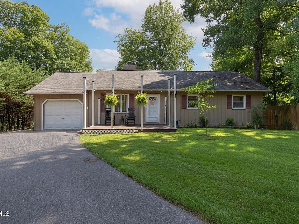 1st image of 1037 Surmont Ct