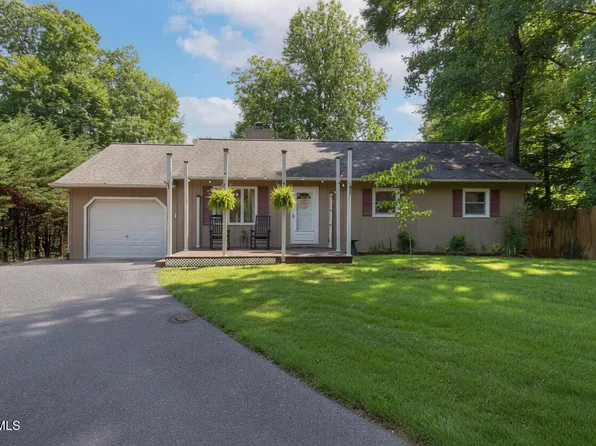 1037 Surmont Ct, Kingsport, TN 37660
