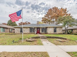 1748 Elizabeth Dr, Carrollton, TX 75007