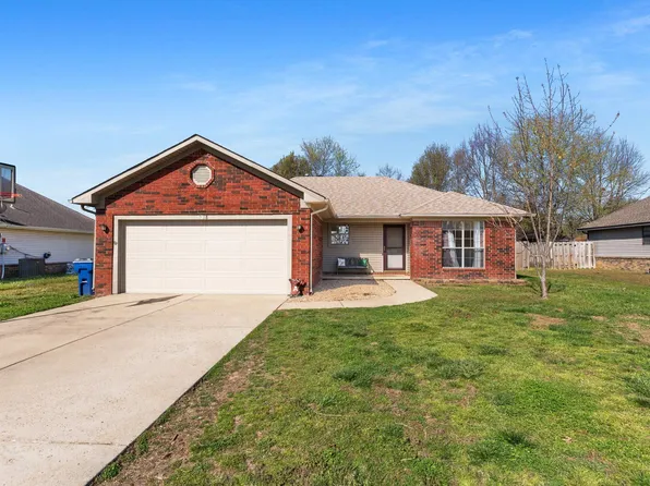 228 Sherman Dr, Gassville, AR 72635