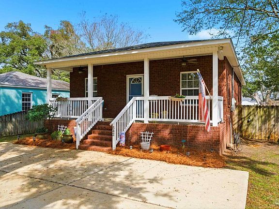 3rd image of 542 S 1st St