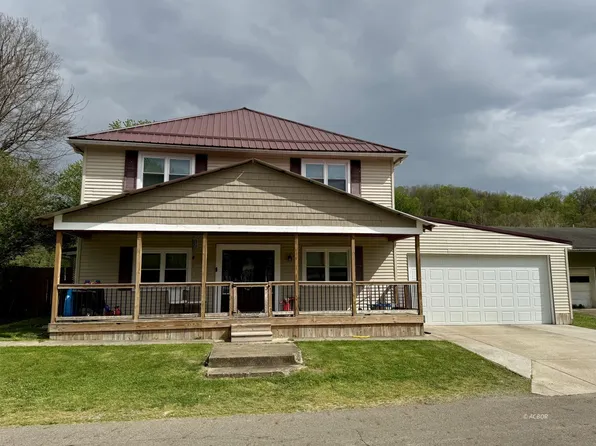 17522 Fork St, Buchtel, OH 45716