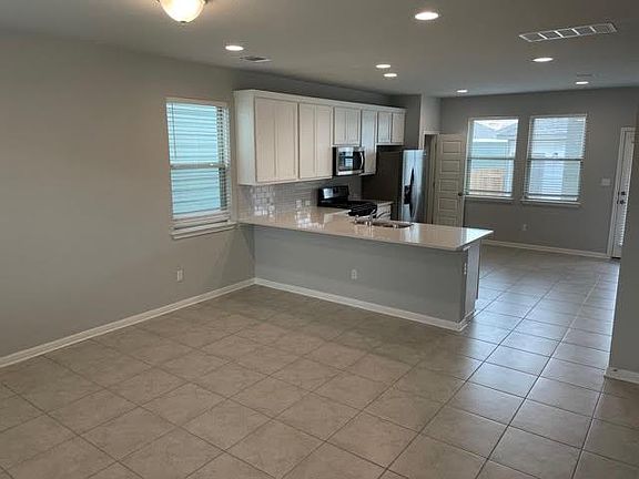 4th image of 2029 Arendale Dr