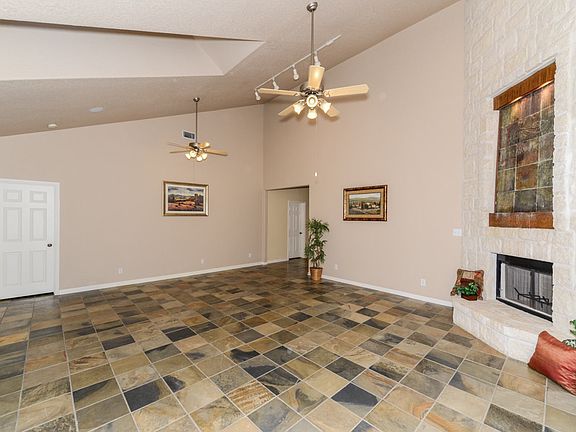 5th image of 531 Jonas Dr