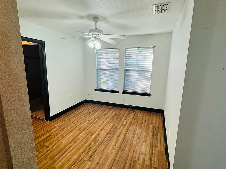5206 Pond Lake Dr #2 — Photo 33