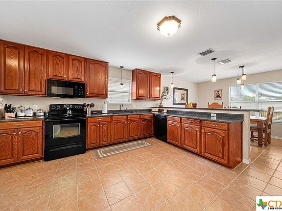 3rd image of 2016 Sungate Dr