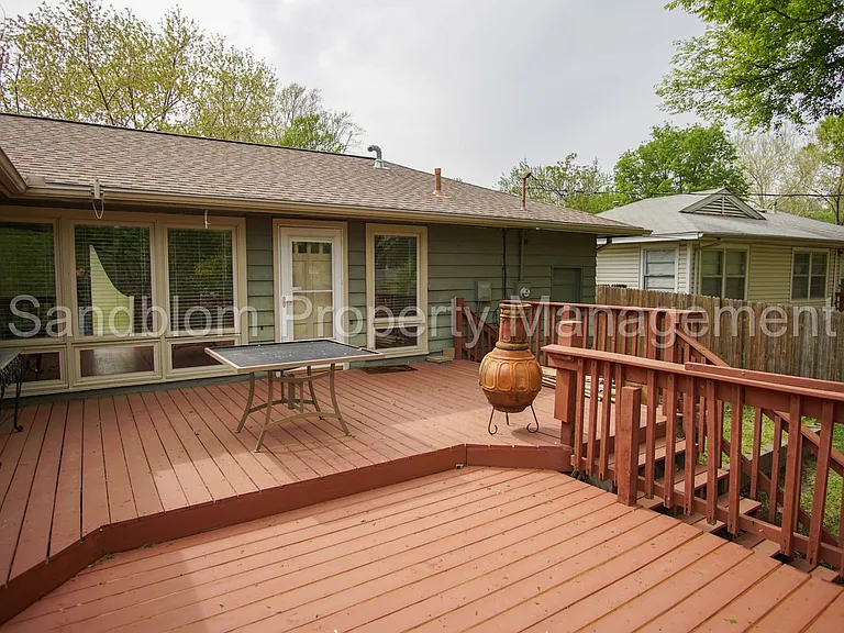 3549 S Richmond Ave — Photo 16