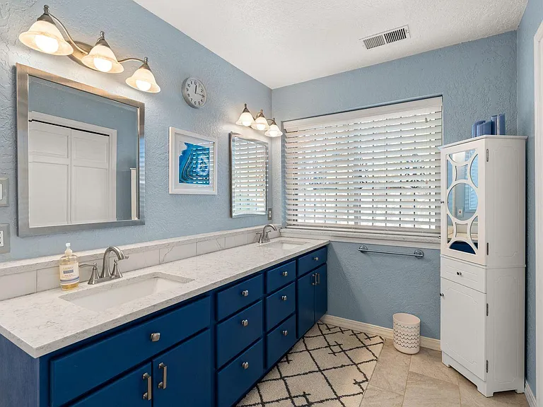 1528 Camino Cerrito SE — Photo 34