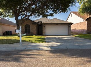 1520 Denmark Ln, Laredo, TX 78045