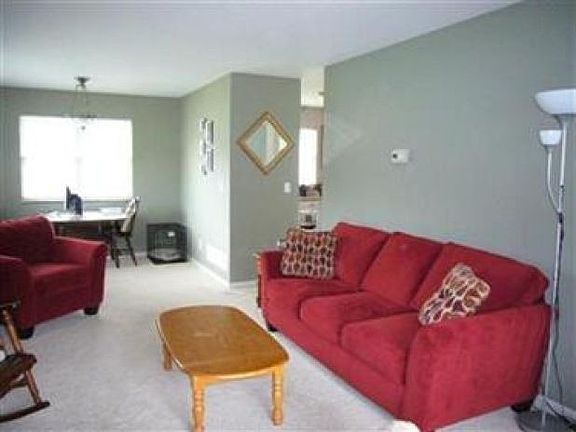 3rd image of 415 Carson Ave