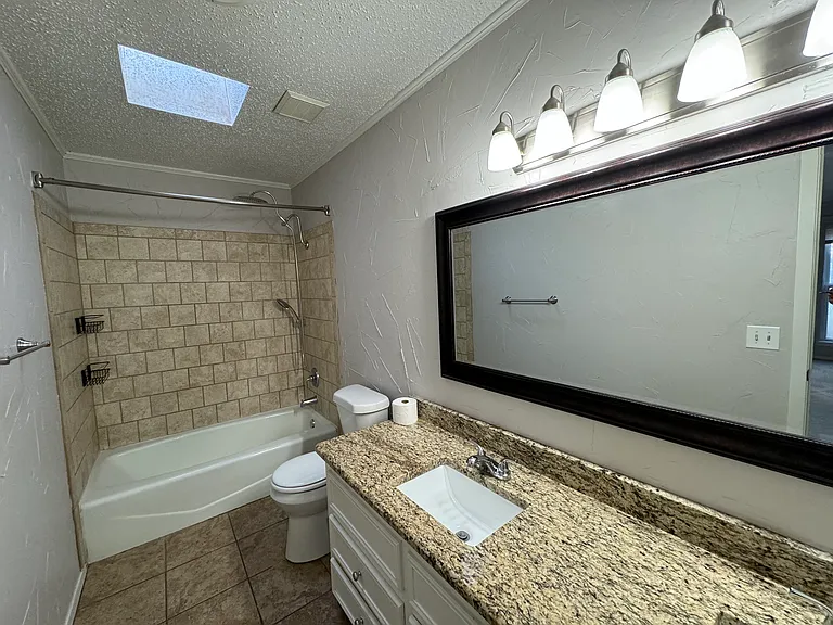 6715 Columbia Ln — Photo 19