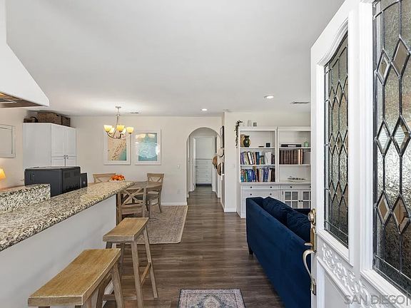4th image of 185 Harrison St