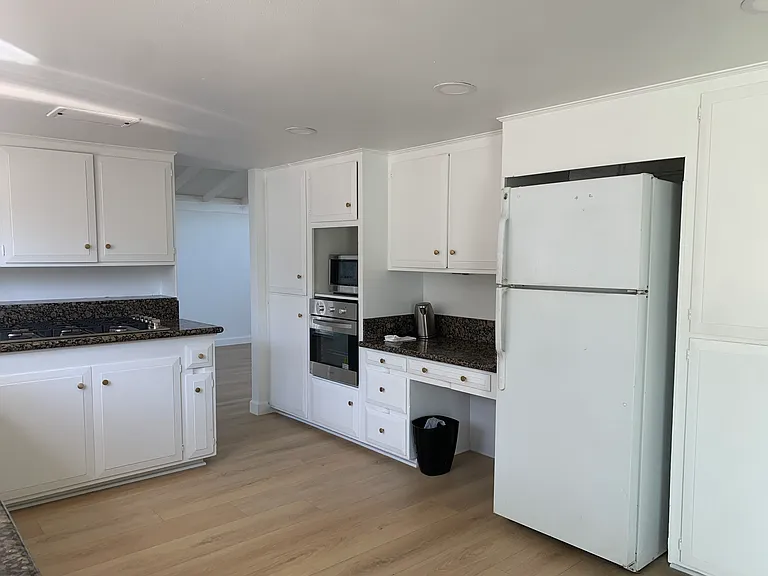 326 Las Riendas Dr — Photo 11