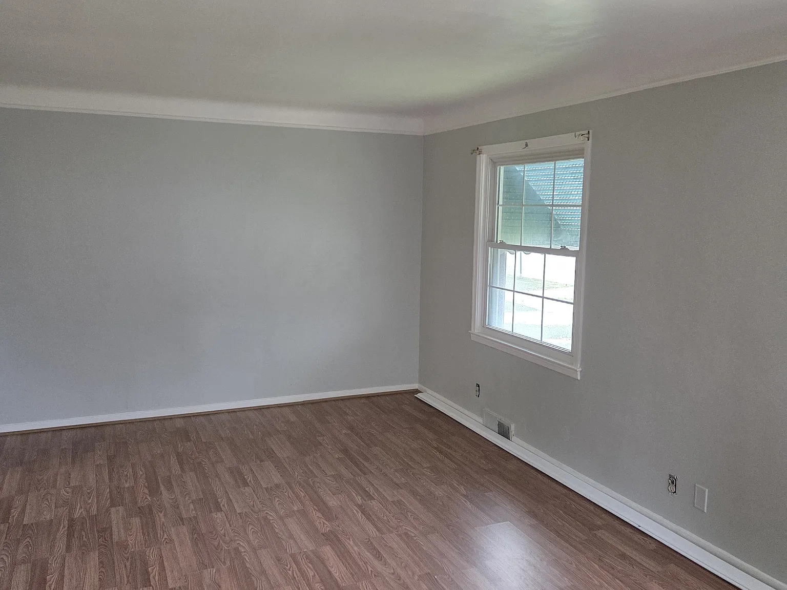 2 bed, 900 sqft, $1,500 — Photo 3