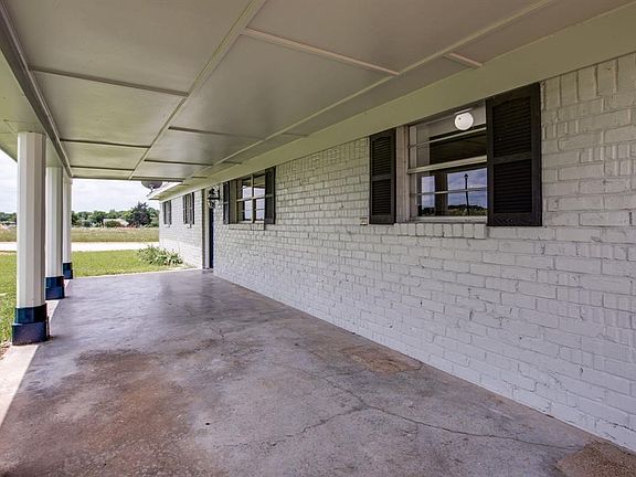 4th image of 947 Pearce Dr