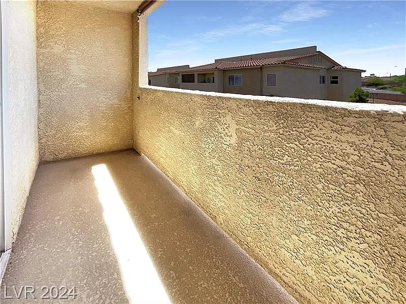 2 bed, 2.5 bath, 1267 sqft, $1,575 — Photo 3