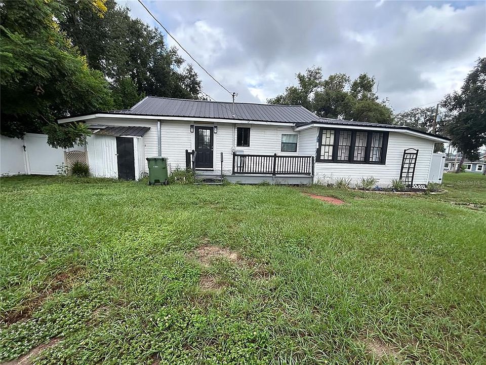 1st image of 650 9TH STREET NE