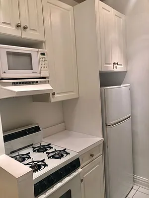 Rented by Urban Real Estate Inc | media 4