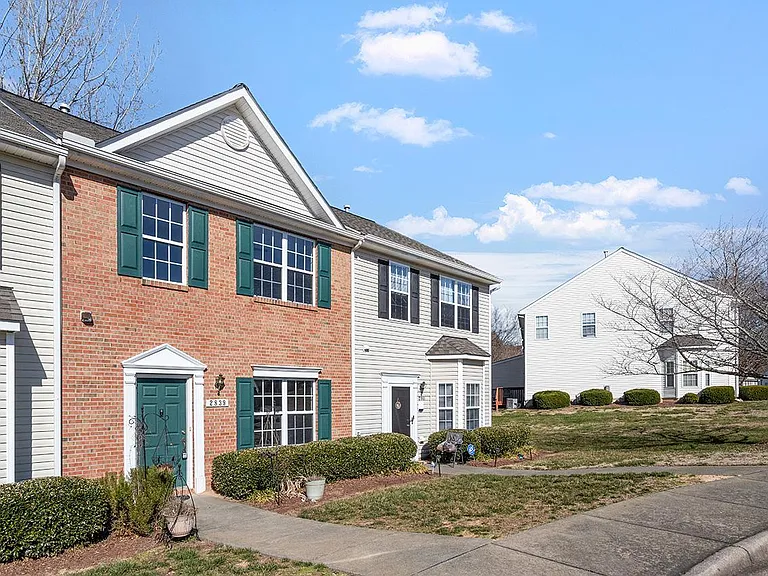 2839 Gross Ave — Photo 31
