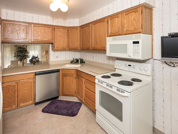 Perfect sized kitchen