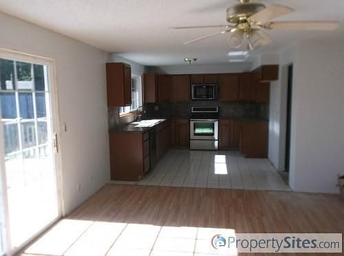 4th image of 2150 SE Yucca Ct