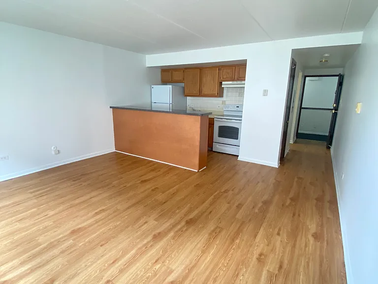 7305 Circle Ave — Photo 2
