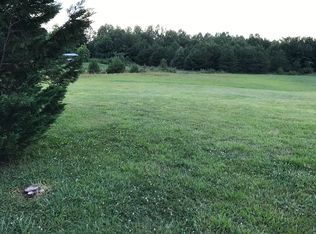 Surry Gadsberry Rd, Pilot mountain, NC 27041