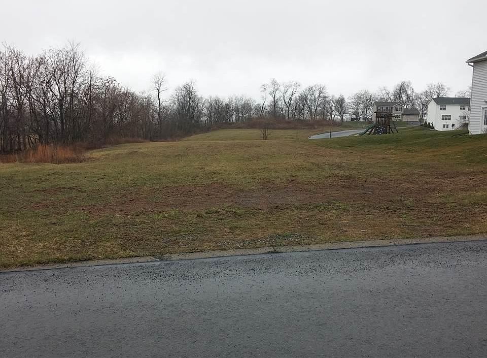 2nd image of 36 Dustin Dr