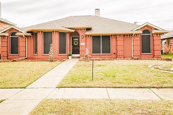 2nd image of 211 Towngate Dr