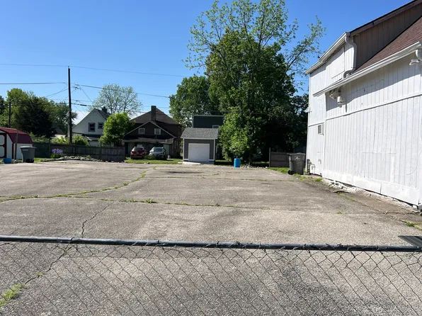 1065 W 27th St, Indianapolis, IN 46208