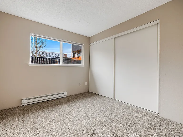Moreland Place Apartments — Photo 11