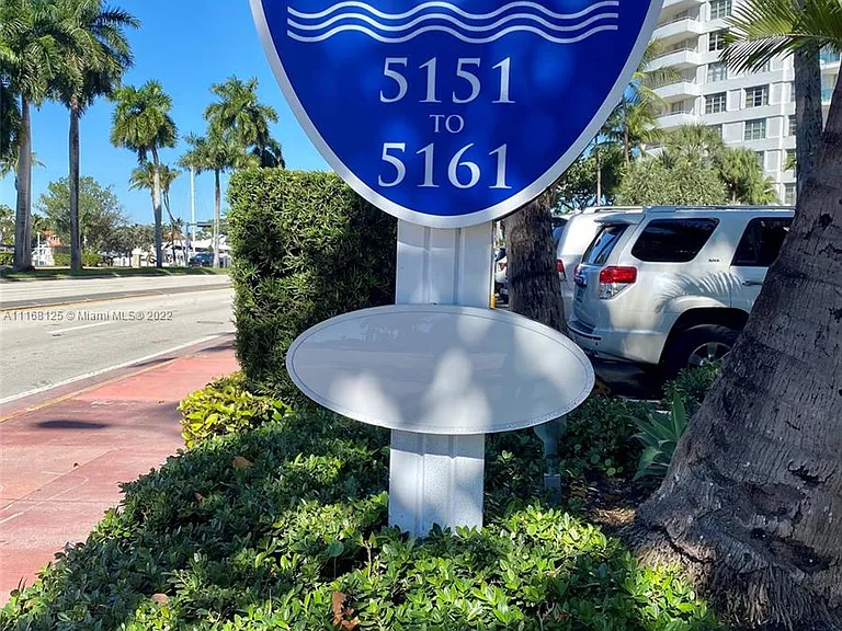 5161 Collins Ave #914 — Photo 16