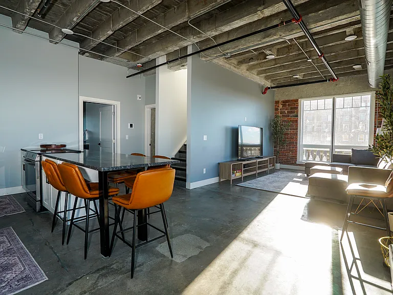 217 N Locust St #6A — Photo 5
