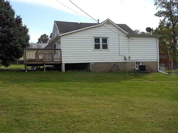 2nd image of 711 N 13th St