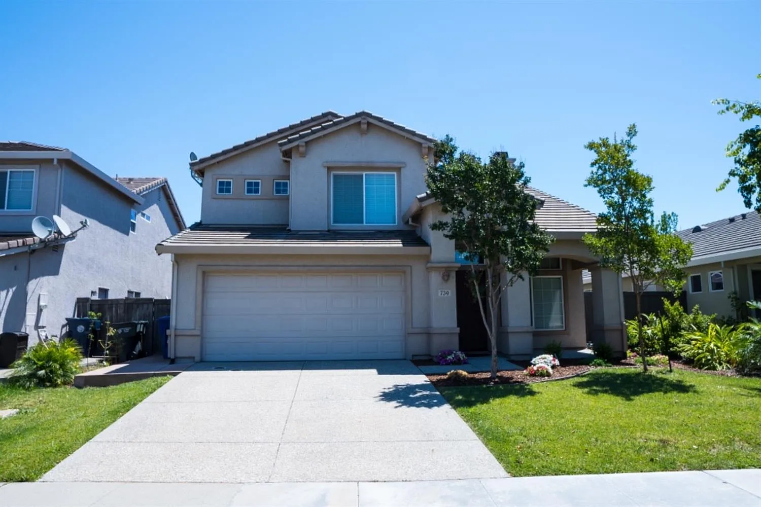 739 Regency Park Cir photo 1