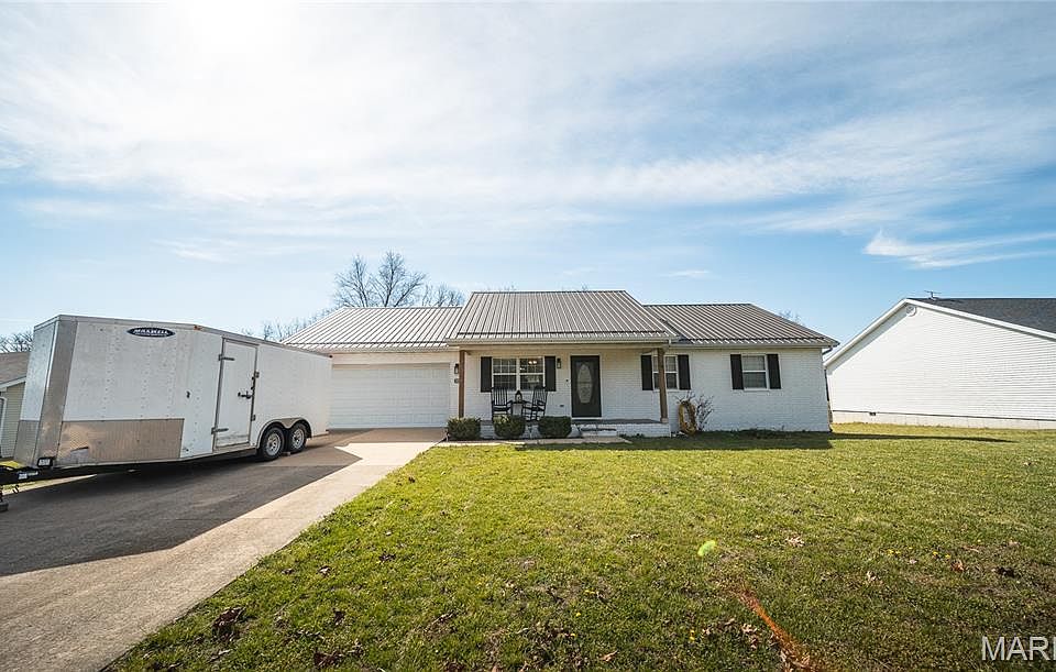 1st image of 19590 Lilly Ln