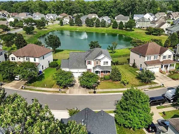 3419 Raintree Cir, Suffolk, VA 23435