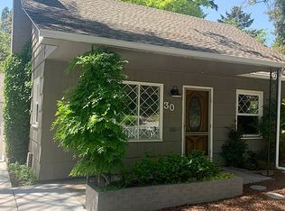 30 Eastwood Dr, Medford, OR